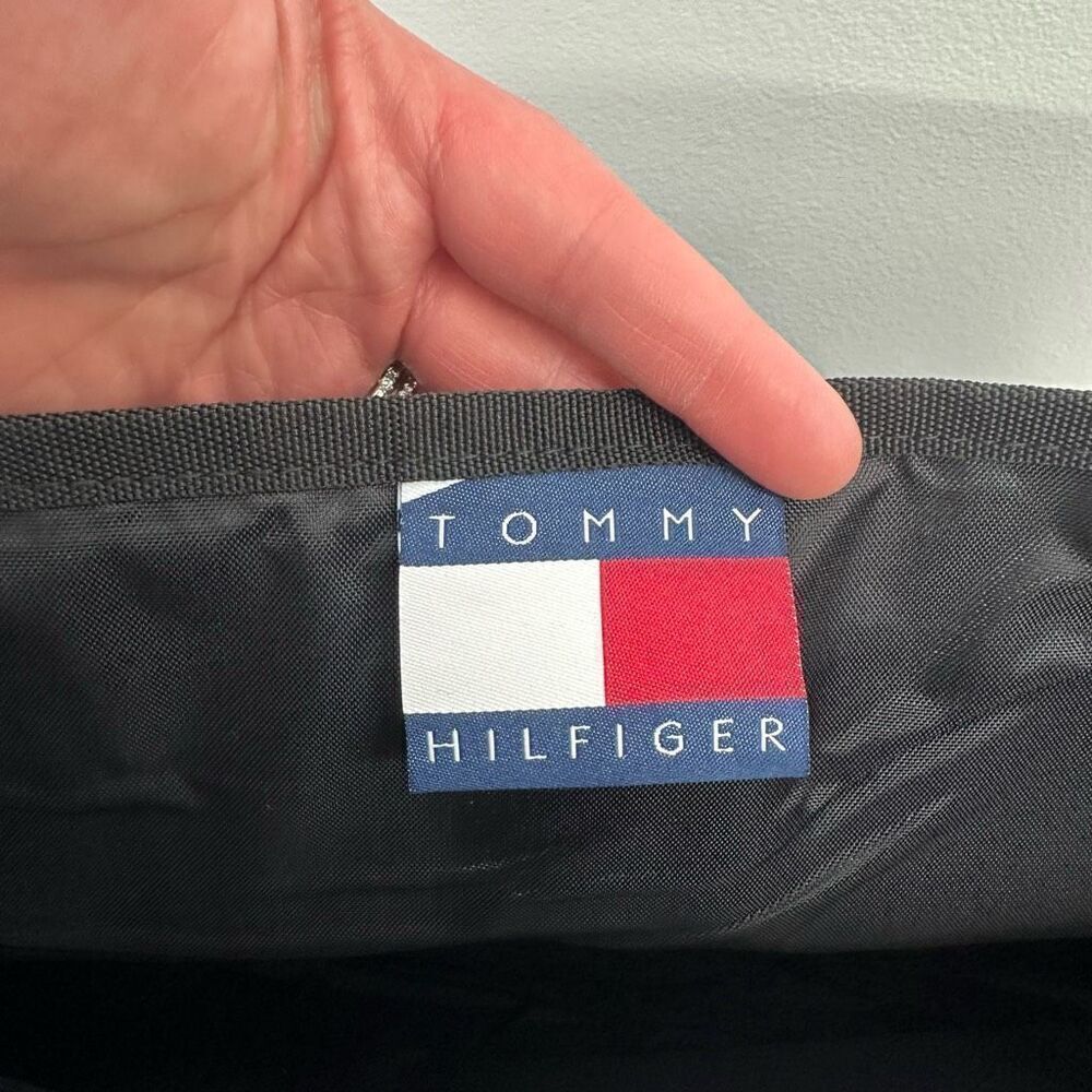Tommy Hilfiger Unisex Vintage Y2K 90s Black Spell Out Small Flag Messenger Bag - Picture 8 of 9